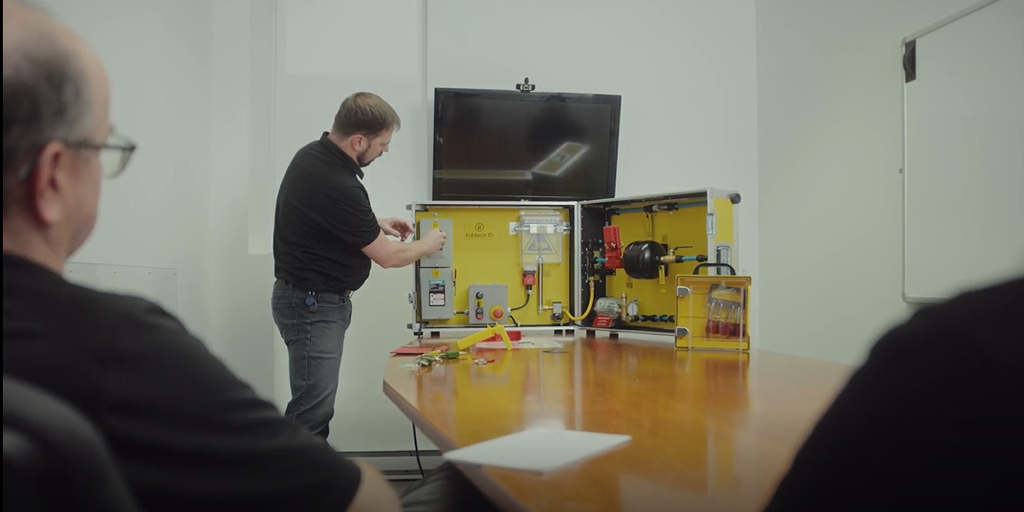 ﻿Simulateur de formation en cadenassage﻿